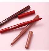 Integrated waterproof lipliner+lipstick lipstick lipstick set,no smudge,no fade,no cup,durable,easy to create a perfect makeup!