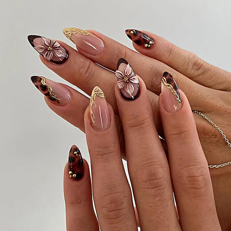 24 false nail pieces shipped randomly, Instagram-style false nails, wearable full-coverage almond-shaped press-on nails.