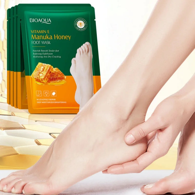 Vitamin E Honey Foot Mask Deeply Nourishes the Feet, Softens Cuticles, Making the Feet Soft, Smooth, Delicate, White, and Shiny.