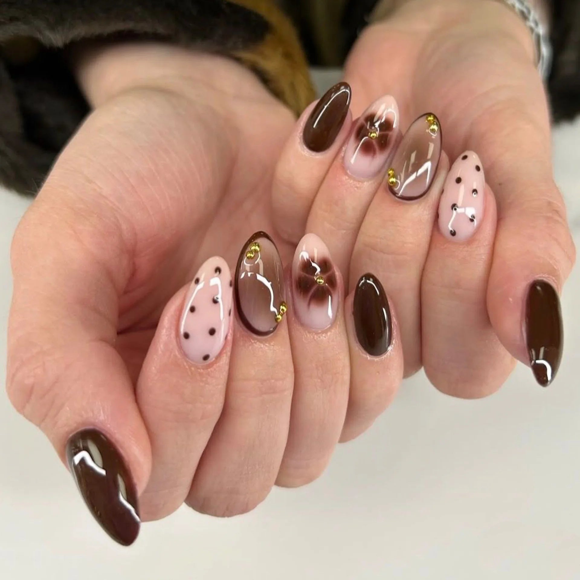 24Pcs Autumn Winter Matte Almond False Nails with Glue Rose Leaf Printing Nail Art Simple Full Cover Press on Acrylic Nails Tips