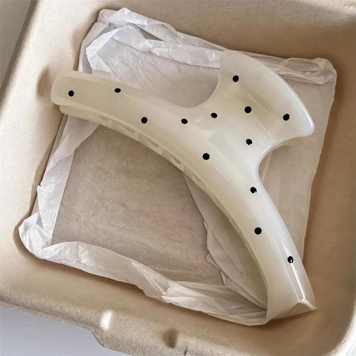 Korean Large Size Acrylic Dragon Bone Shark Hair Clip French Style Polka Point Arc Back of Head Hair Claw Clamp Hair Accessories