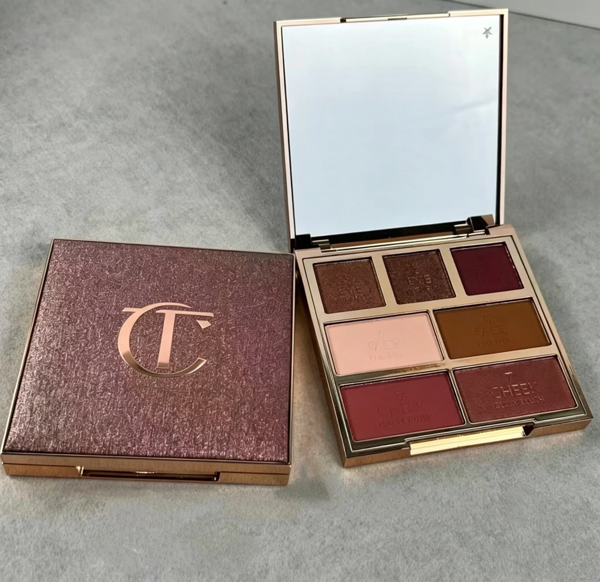 Charlotte Tilbury Peachy Blush For Cheeks Easy To Blend&Eyeshadow Contour Palette To Enhance Facial Features And Add Dimension