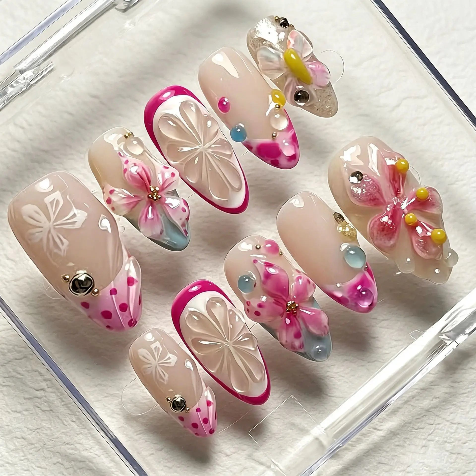 24pcs Wearable Press on Nails Strawberry Bow Design Nails Tips Red Short Almond Pearl Starlight Fake Nail Art Flower False Nails