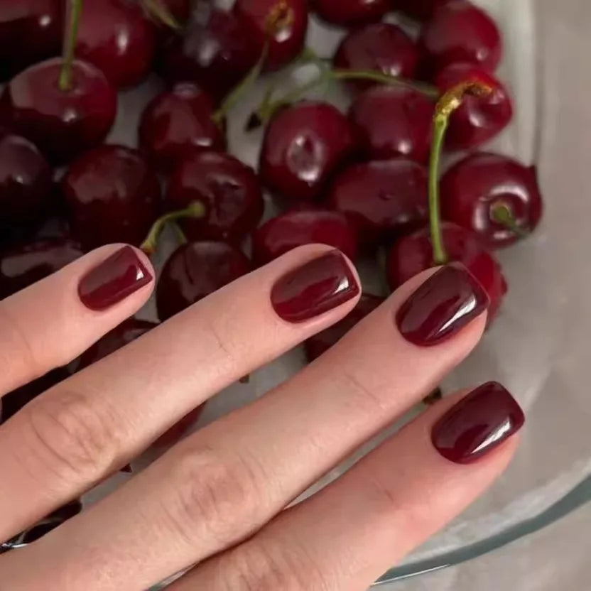 24Pcs Solid Color Wine Red Design Fake Nail Short Square Press on False Nails Simple Detachable Finished Full Cover Nail Tips