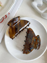 1 Pack French Elegant Acetate Hair Clip New Women's Sweet Shark Clip Medium Exquisite Hair Accessories Headpiece