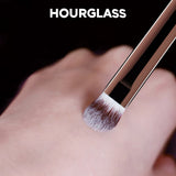 Hourglass Makeup Brush -No.3 All Over Shadow Brush Soft and Skin-friendly Fiber Hair Fashion Design Single Eye Brush