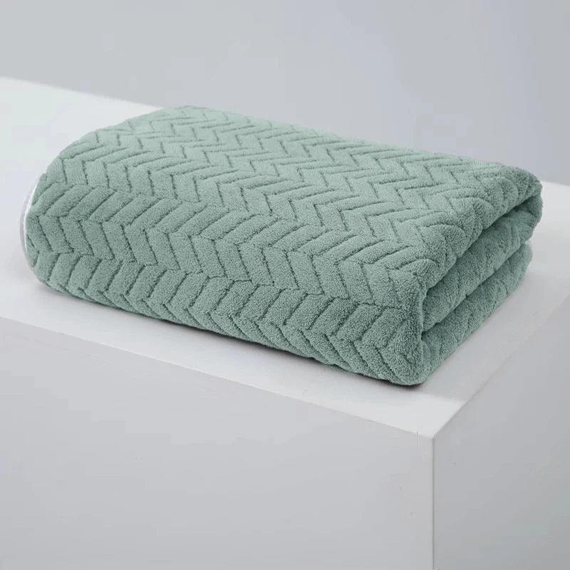 High Quality Thick Coral Velvet Bath Towels, Soft and Absorbent Towels, Sports Beach Towels for Home and Hotel Use