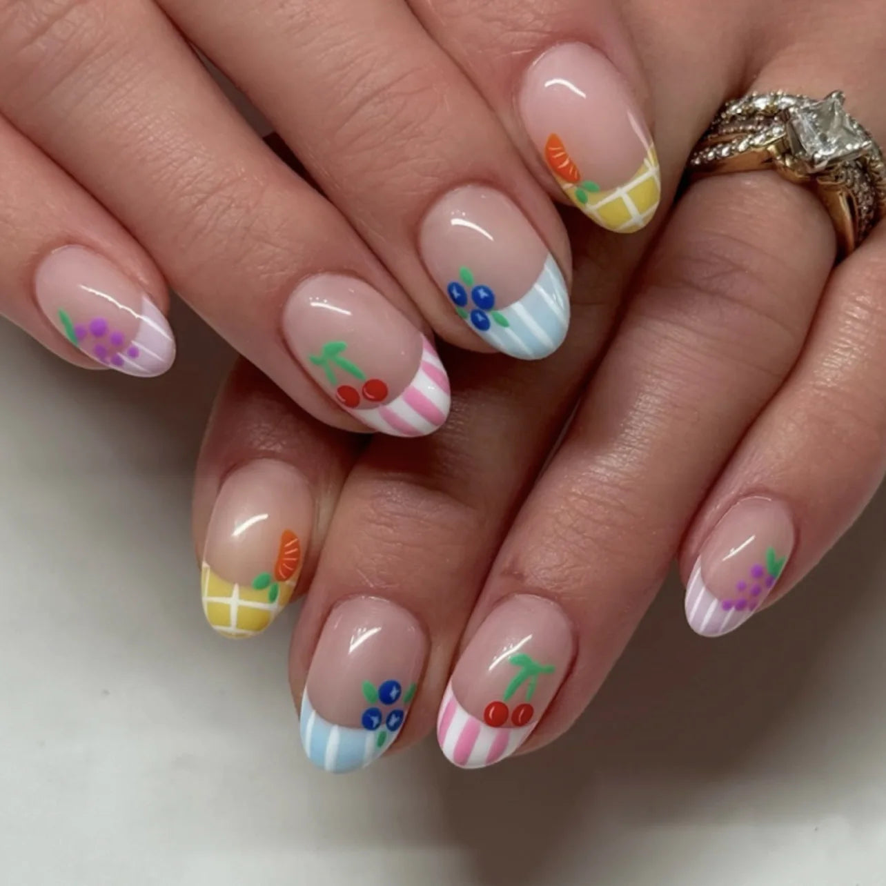 24Pcs Autumn Winter Matte Almond False Nails with Glue Rose Leaf Printing Nail Art Simple Full Cover Press on Acrylic Nails Tips