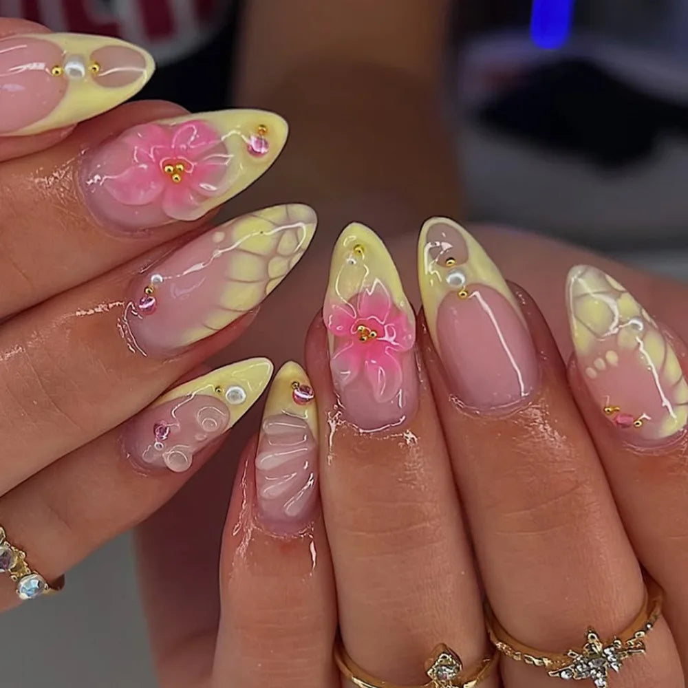 24pcs Wearable Press on Nails Strawberry Bow Design Nails Tips Red Short Almond Pearl Starlight Fake Nail Art Flower False Nails