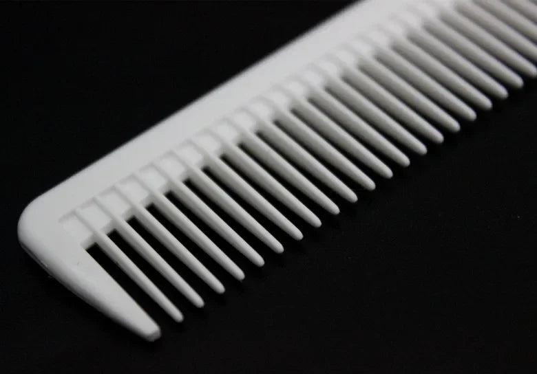 Brush Professional Hair Cutting Comb Anti-static Flat Head Cutter Comb FineTooth Haircut Salon Tools Barber Hair Accessories